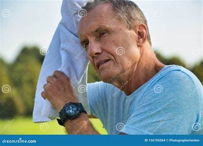 網(wǎng)代理錢排行榜 揭秘互聯(lián)網(wǎng)技術(shù)開(kāi)發(fā)如何助力個(gè)人創(chuàng)業(yè)，邁向成功巔峰